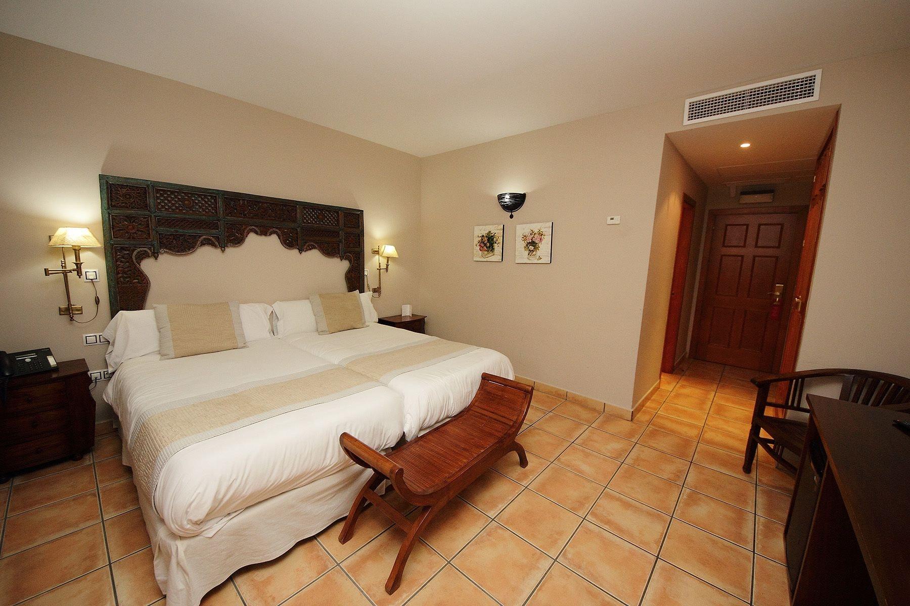 Hotel Chateau Vinasoro 알카자드샌우안 외부 사진